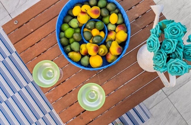 Building Photo - 2715 Lee St