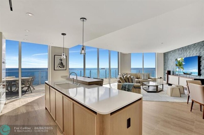 Building Photo - 525 N Fort Lauderdale Beach Blvd