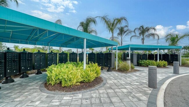 Building Photo - 10105 Canaveral Cir