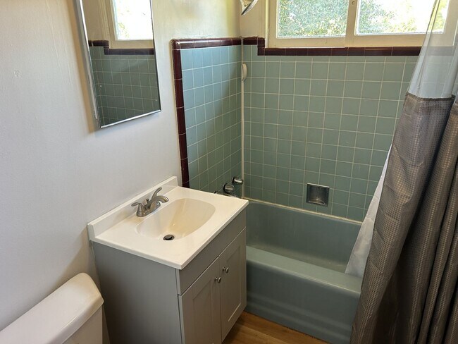 Building Photo - Beautiful 4 Bedroom, 2 Bath Eastside Vallejo Home