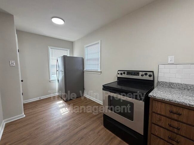 Building Photo - 7560 Alicia Ave