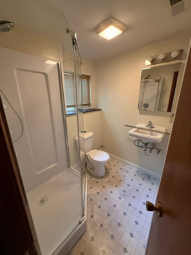 Building Photo - Italian Estates Property Management
