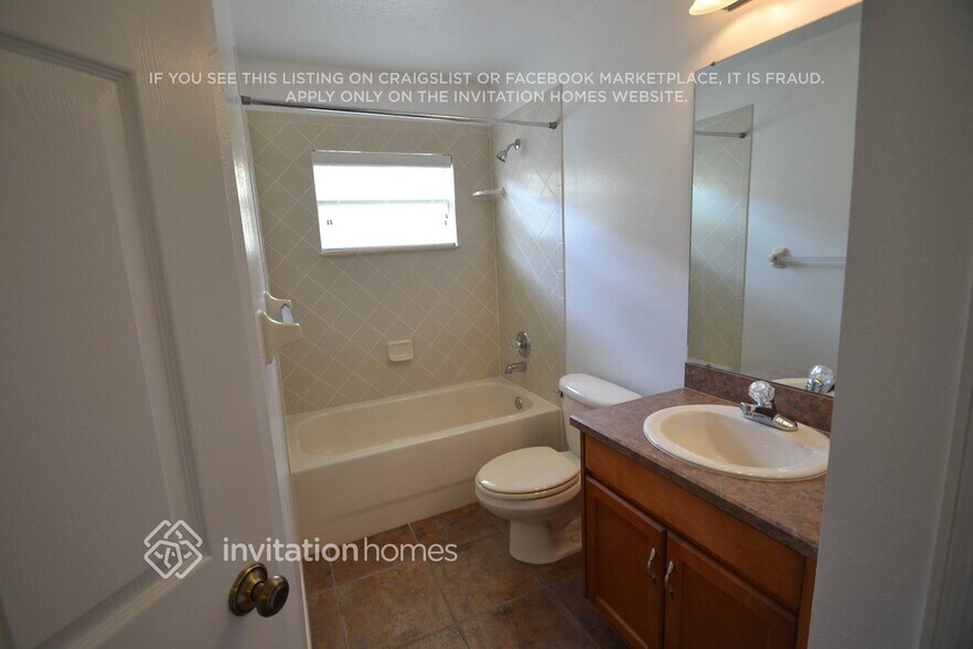Building Photo - 2313 Nesslewood Dr