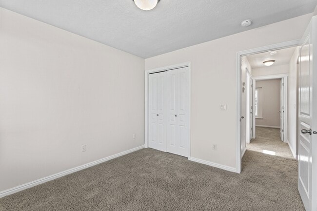 Building Photo - 1770 W Bellagio Dr