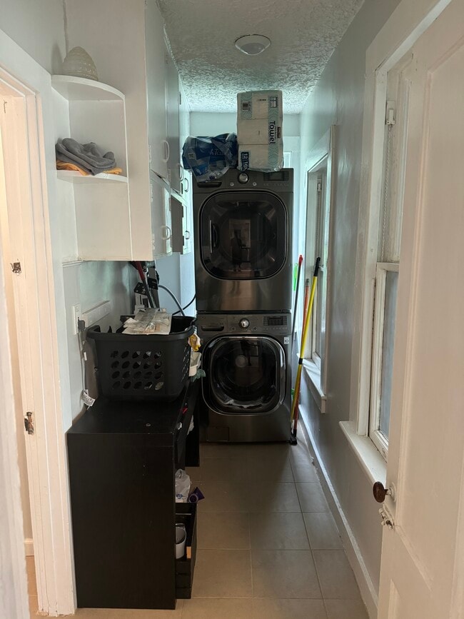 Building Photo - 23 W Pearl St