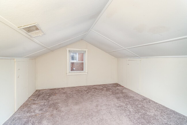 Building Photo - 3936 Walnut St