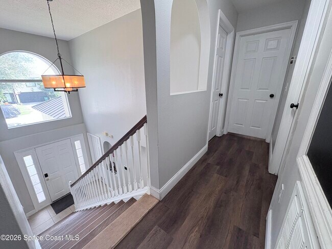 Building Photo - 2015 Canopy Dr