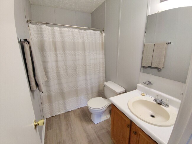 Building Photo - 30 Fonda Dr