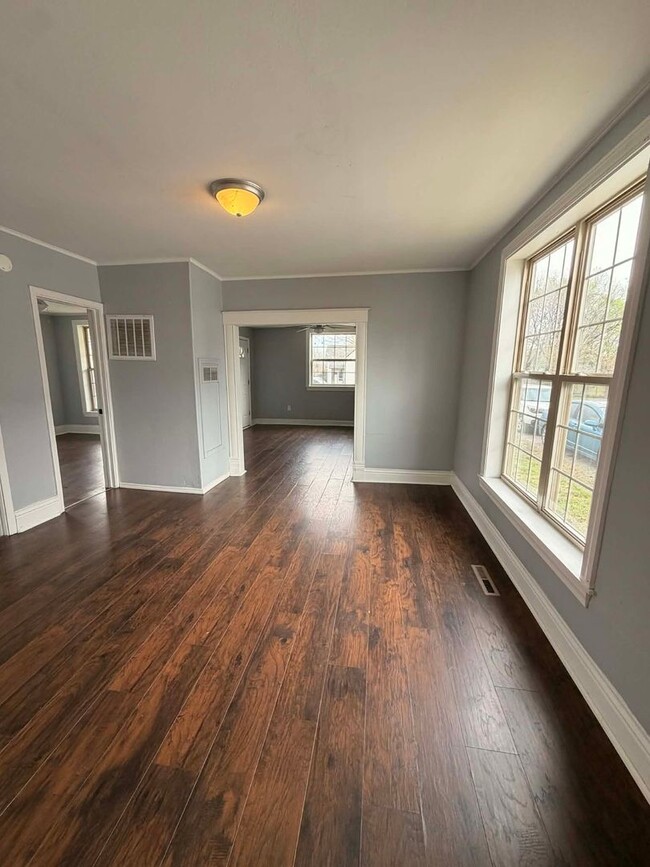 Building Photo - 202 South St