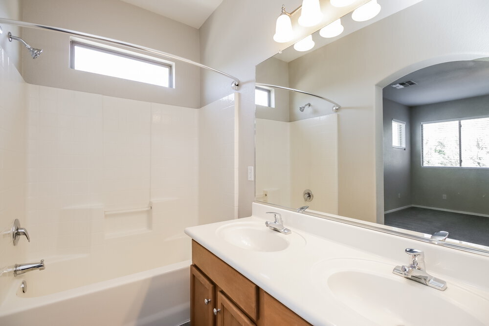 Building Photo - 1303 S Mansard