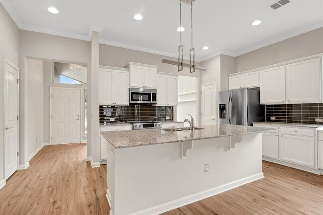 Building Photo - 16408 Fetching Ave