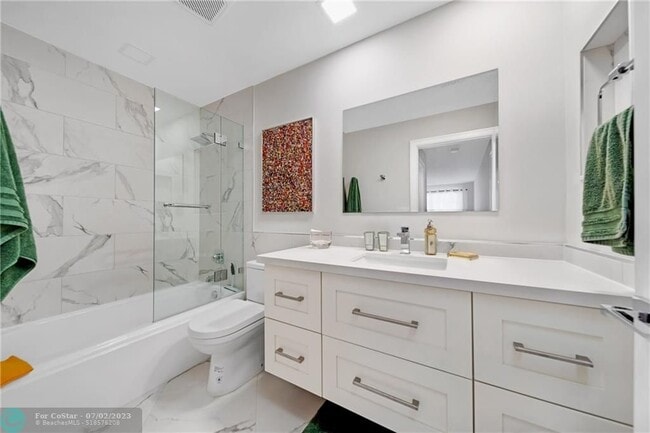 Building Photo - 4114 Carriage Dr