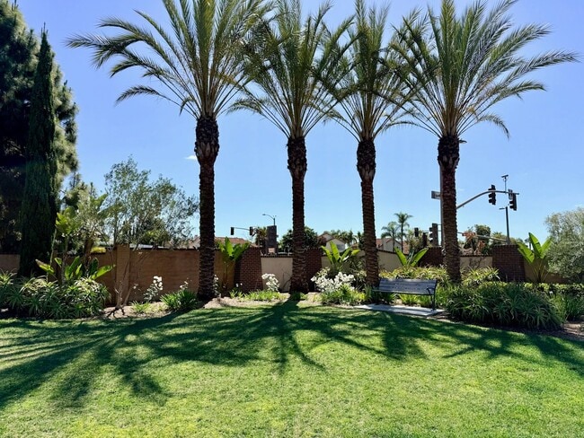 Building Photo - Stunning 3-Bed/2.5-Bath End Unit Condo with Solar & Large Yard