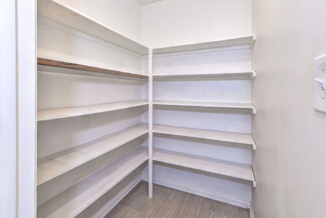 Building Photo - Lovely Home in Seaford