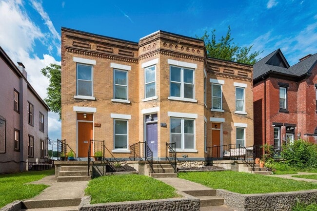 Building Photo - 846 Oak St