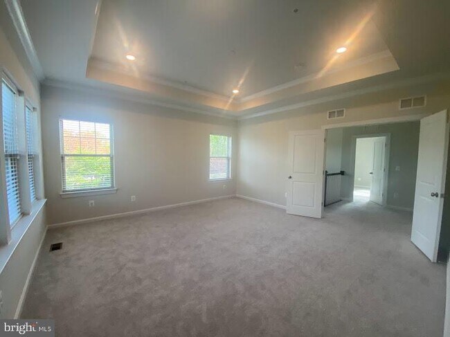Building Photo - 506 Nursery Ln