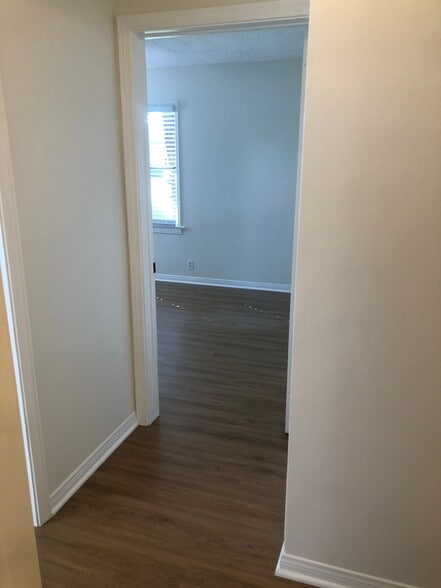 Building Photo - 10828 Montecito Dr