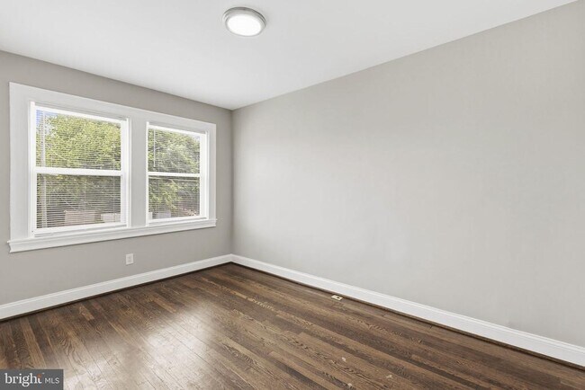 Building Photo - 78 N Dundalk Ave