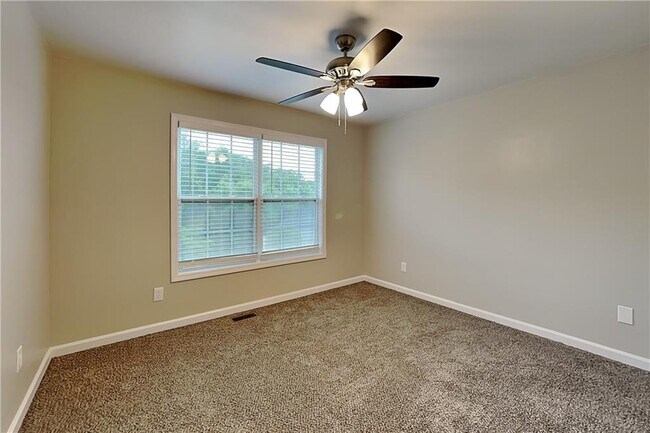 Building Photo - 280 Brookview Dr