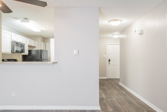 Building Photo - Wyngate Townhomes 3923D