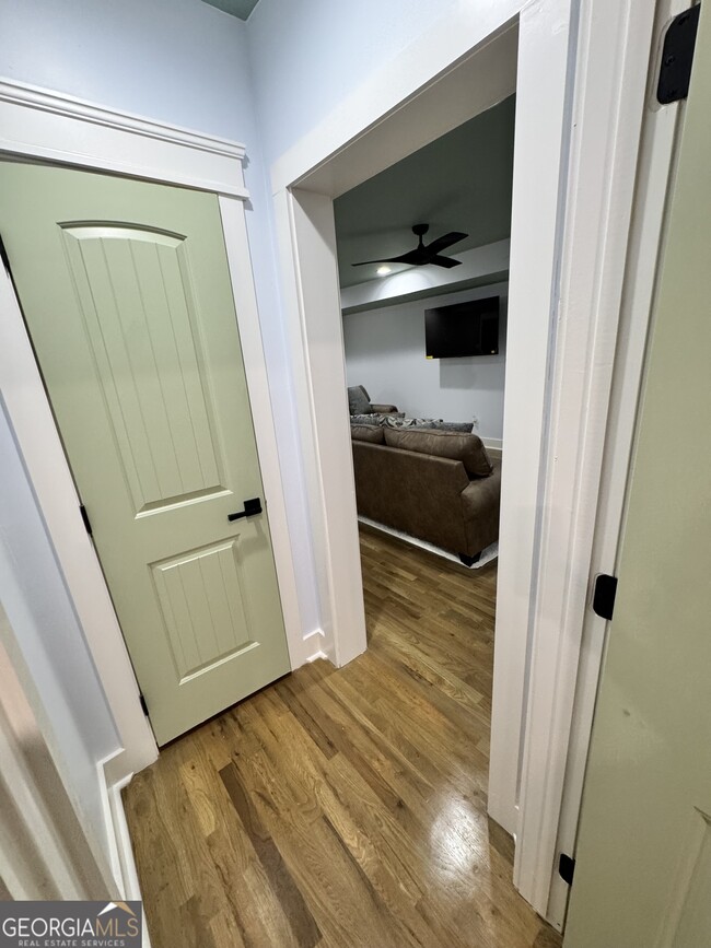 Building Photo - 2618 Meadow Lark Dr