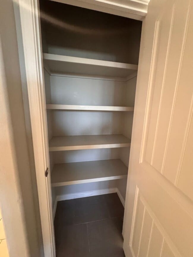 Building Photo - Beautiful Home in Great Location-, $500 off first months rent