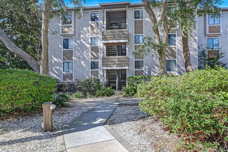 Building Photo - 2328 Sadler Rd
