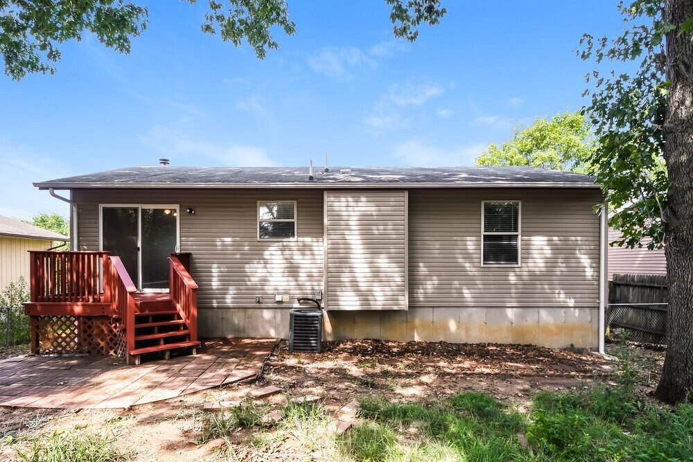 Building Photo - 3944 Walnut Ridge Ct