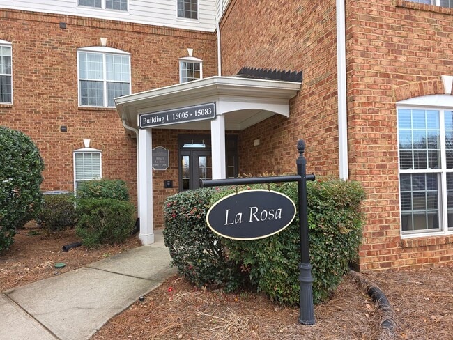 Building Photo - 15065 Santa Lucia Dr