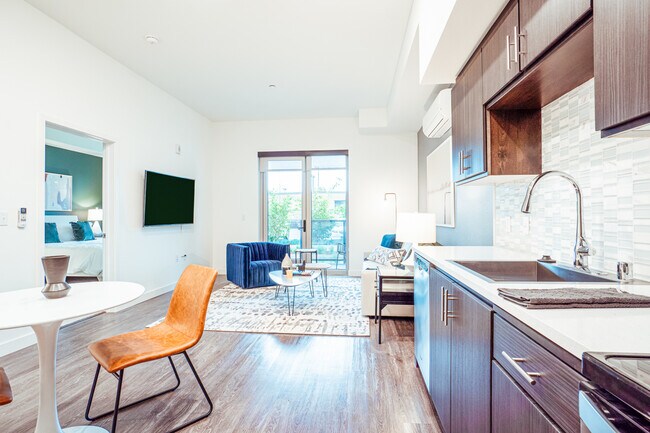 Building Photo - 400 Station Park Cir