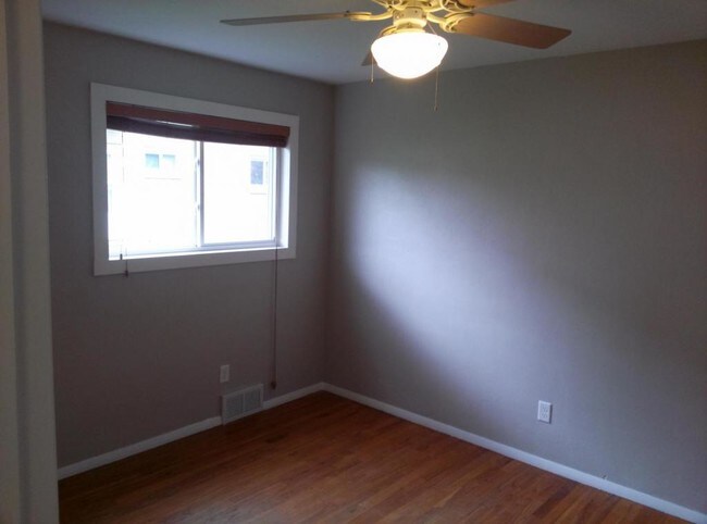 Building Photo - 4720 Burma Road # 5