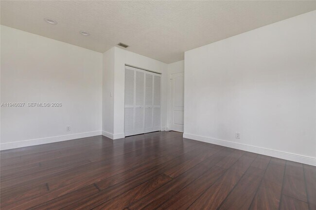 Building Photo - 1051 Woodfall Ct