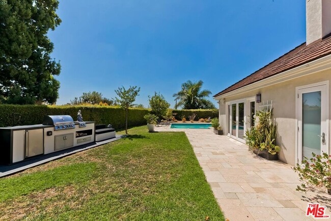 Building Photo - 3063 Deep Canyon Dr