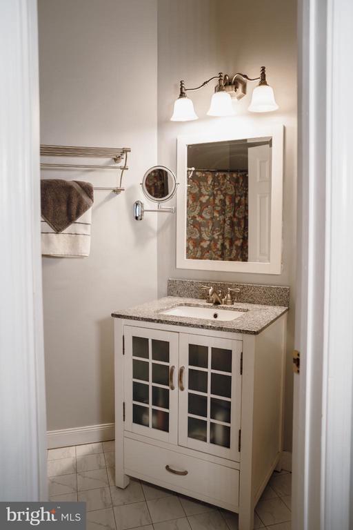 Building Photo - 4408 Helmsford Ln