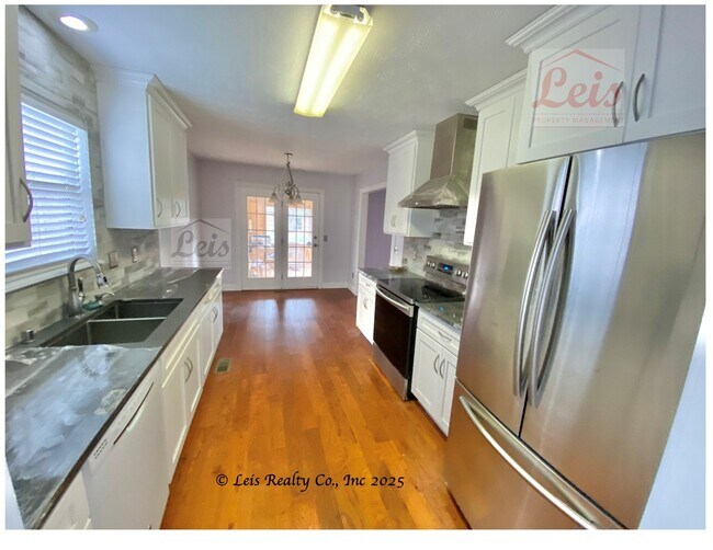 Building Photo - 2517 Newcastle Dr