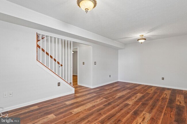 Building Photo - 2313 Westport Ln