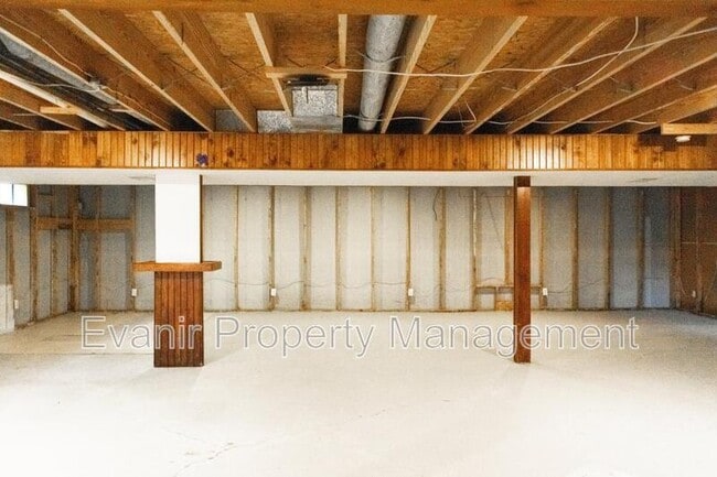 Building Photo - 113 Brittany Ln
