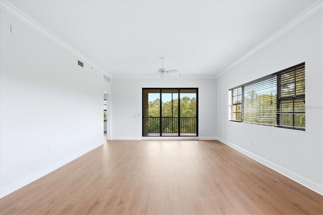 Building Photo - 7612 Lake Vista Ct