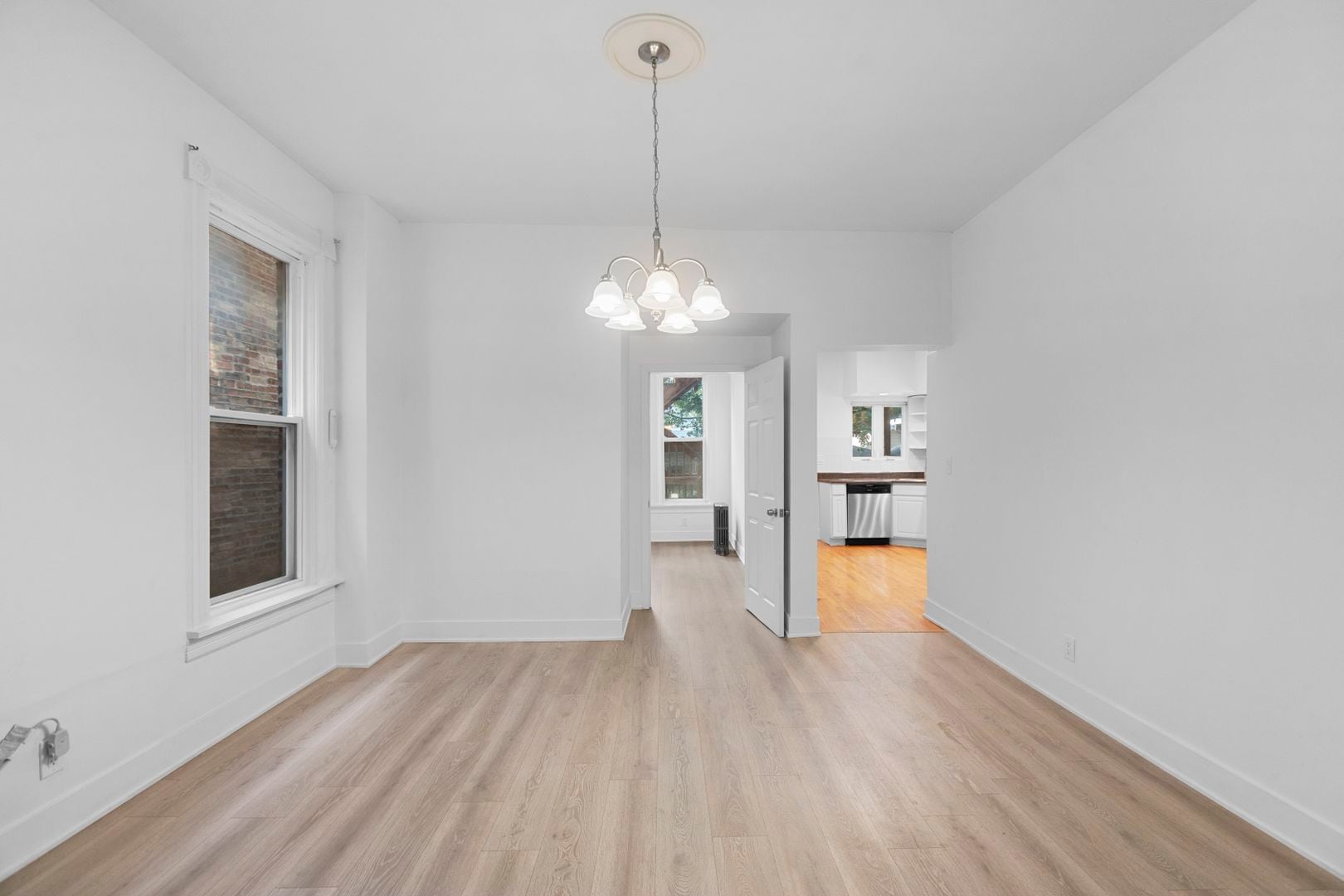 Building Photo - 1828 N Whipple St