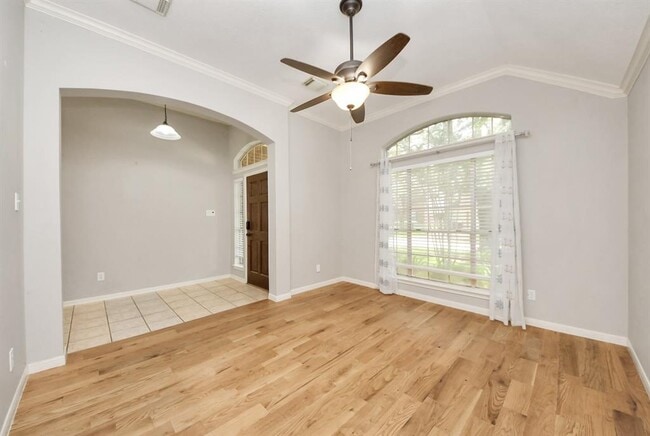 Building Photo - 21630 Live Oaks Spring Dr