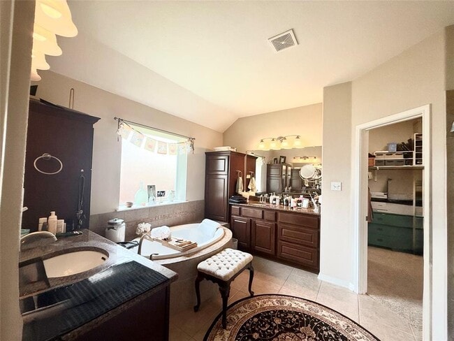 Building Photo - 2108 Asbury Park Dr