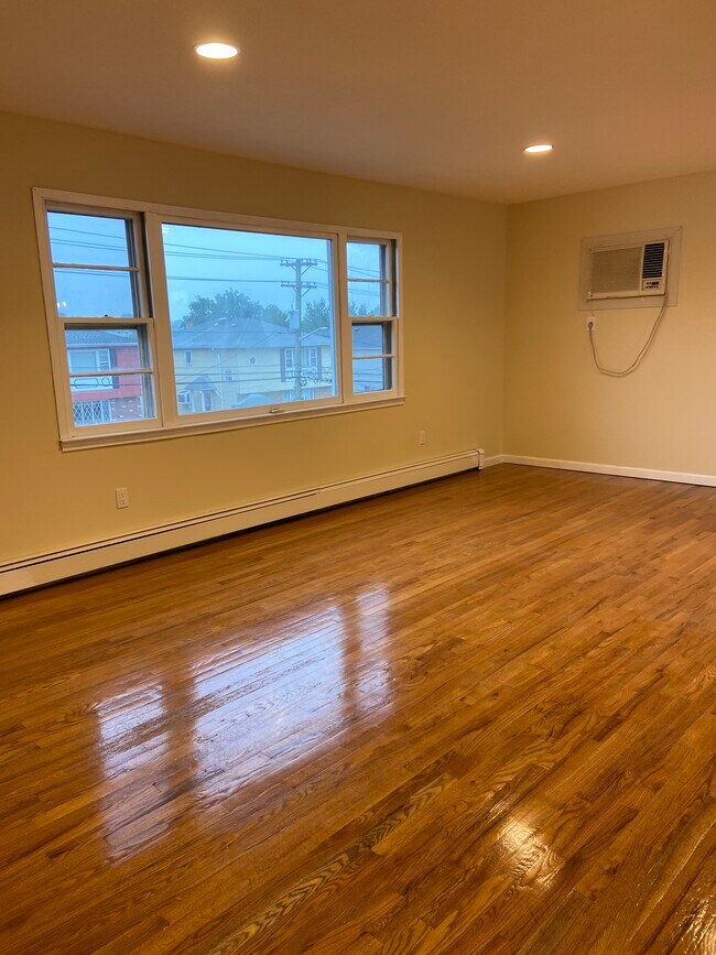 Building Photo - Rental by Owner