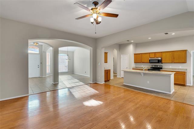 Building Photo - 608 Vanilla Ct