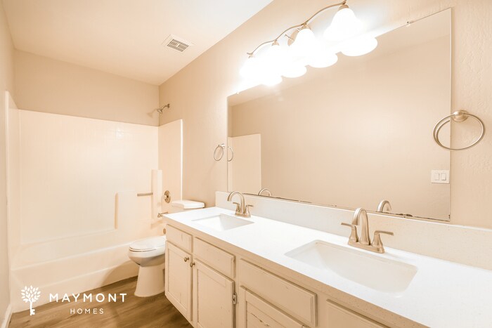 Building Photo - 1423 N Dana St