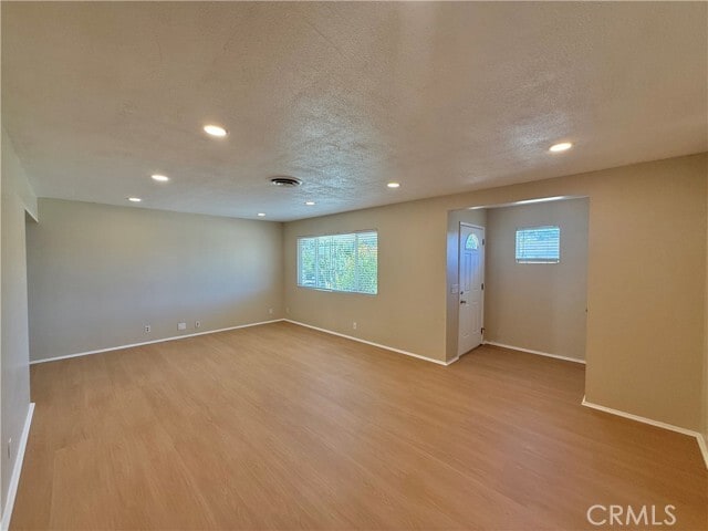 Building Photo - 1100 Val Monte Dr