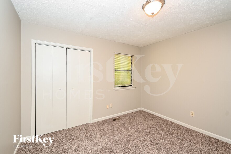 Building Photo - 6829 Ivy Log Dr SW