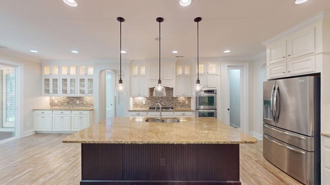 Building Photo - 11052 Preservation Park Dr