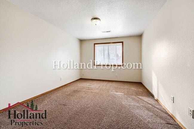 Building Photo - 15459 SW Donna Ct