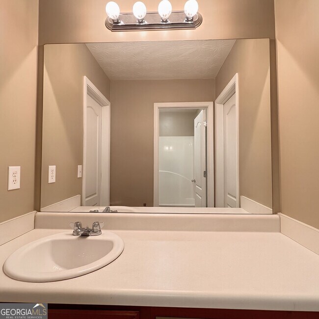 Building Photo - 2751 Spence Ct NE