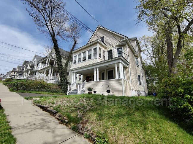 Primary Photo - 35 Fairfield St